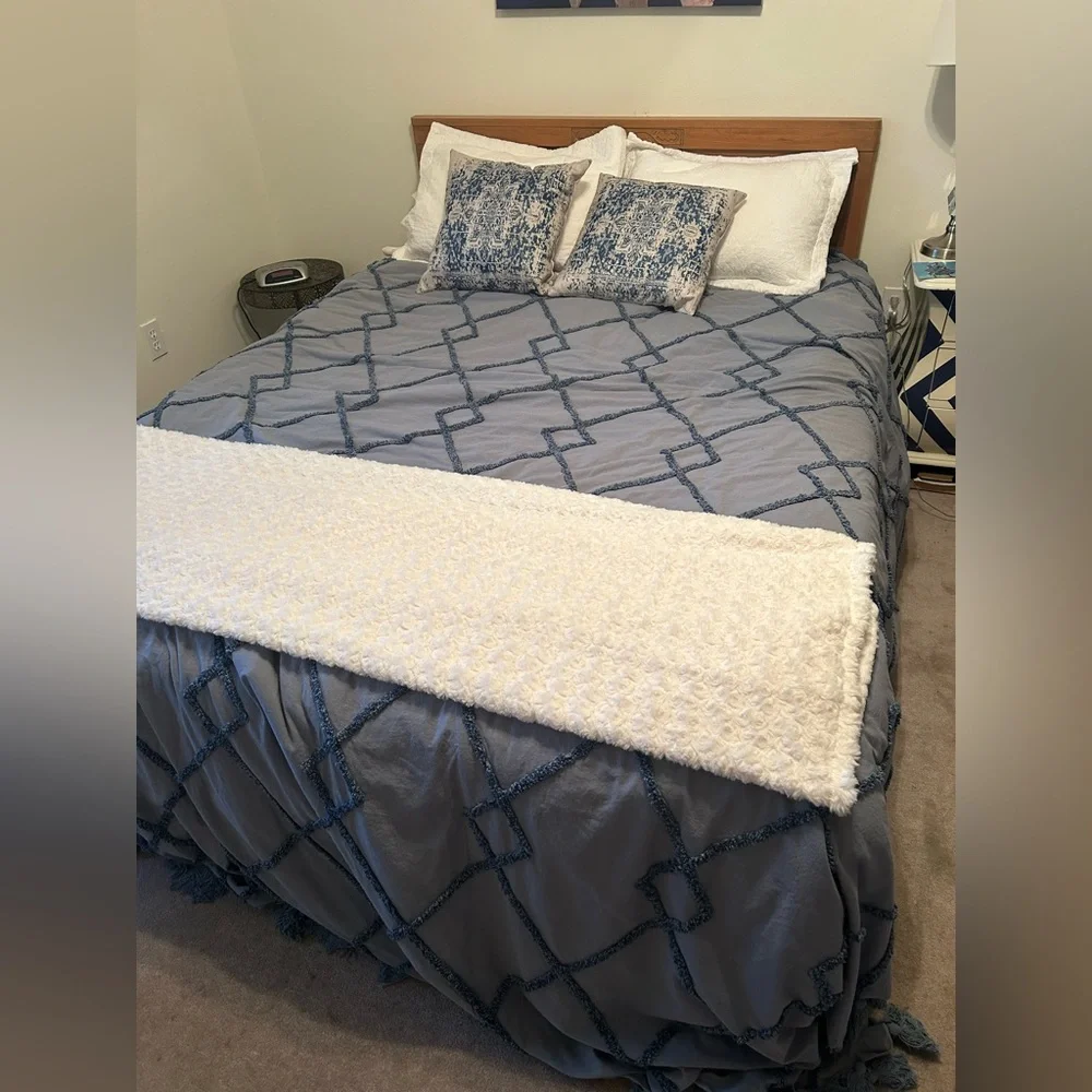 Lucky Brand Queen Dusty Blue Boho Comforter Bedspread Textured Fringe